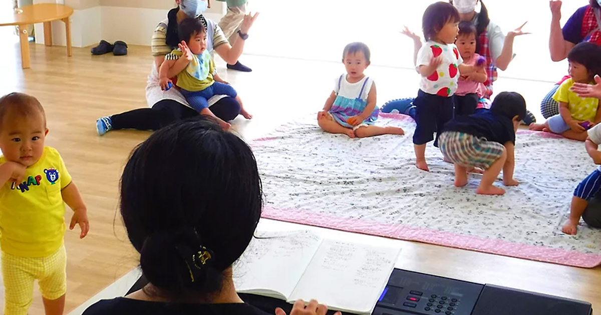 エチュード上野台 リトミック（0・1歳児）